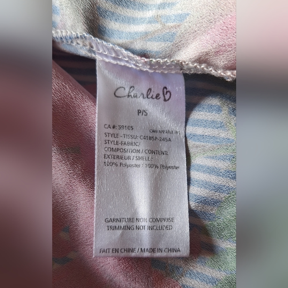 Charlie B off the shoulder floral top size S - Picture 2 of 6